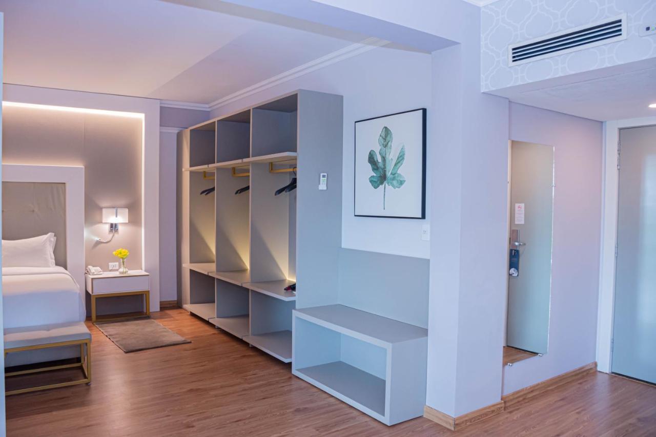 Bisinii Boutique Hotel Сиудад дел Есте Екстериор снимка